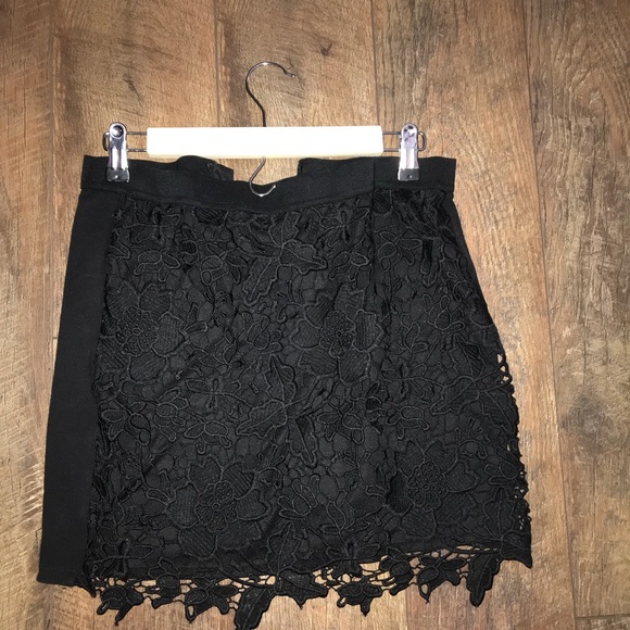 American Eagle Outfitters Dresses & Skirts - Black pencil skirt